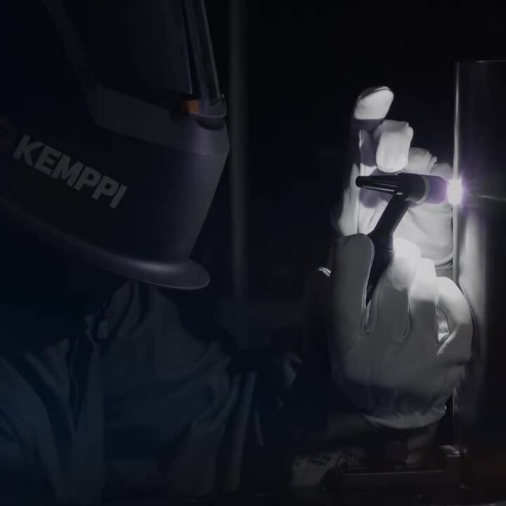 💡 Better Grip, smoother welding

Kemppi Flexlite TX torch combines ergonomic design with durable materials to enhance usability. The handle adapts naturally to both right- and left-handed welders, ensuring a secure grip in different welding positions. A flexible cable set with leather sheathing adds to both comfort and durability.

More details from the link in bio!

#Kemppi #KemppiWelding #WldingInnovation #FlexliteTX #ErgonomicDesign