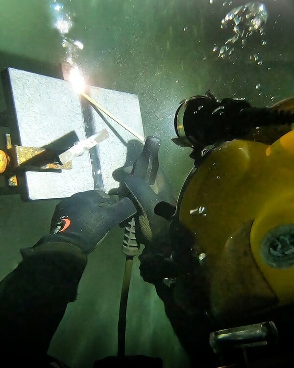 Underwater welding 🌊🔥
Underwater welding is done using stick welding (MMA), which already takes skill to perform. You need steady hands, short arc and full focus. Now add a diving suit, freezing water, and low visibility. Would you like to try? 

Kemppi’s Master S stick welding machine has been underwater, part of many ship repairs and emergency operations across the globe. Its compact size, steady arc, and simple design make it a reliable tool in the toughest conditions.

#Kemppi #KemppiWelding #UnderwaterWelding #MMAWelding #StickWelding #MasterS