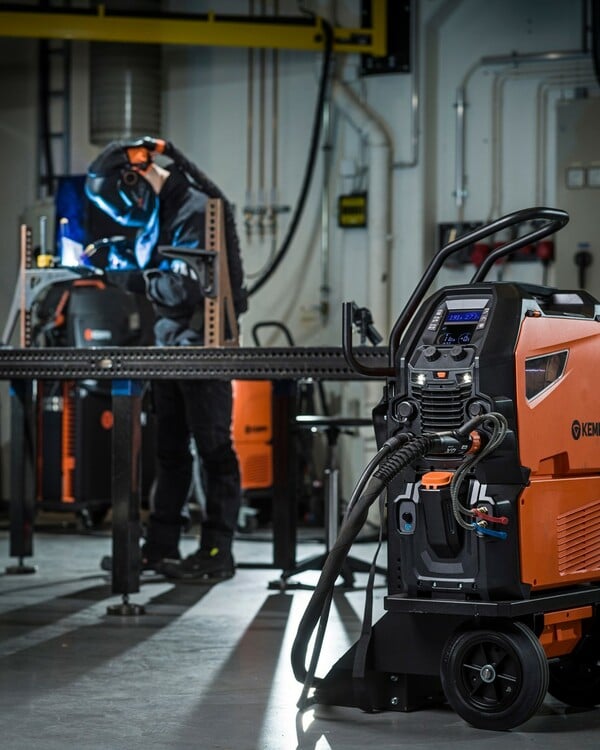 Where to buy Kemppi products? Through your nearest authorized Kemppi dealer 👉 there are 600+ dealers and distributors worldwide! 

Dealers also offer you their expert support every step of the way:

✔️ Get help choosing the right welding equipment
✔️ Get a demo or try before you buy 
✔️ Get training for your team

Find your local dealer from Kemppi’s contact page, link in bio!

#Kemppi #KemppiWelding #KemppiDealers #GlobalSupport #KemppiPartners