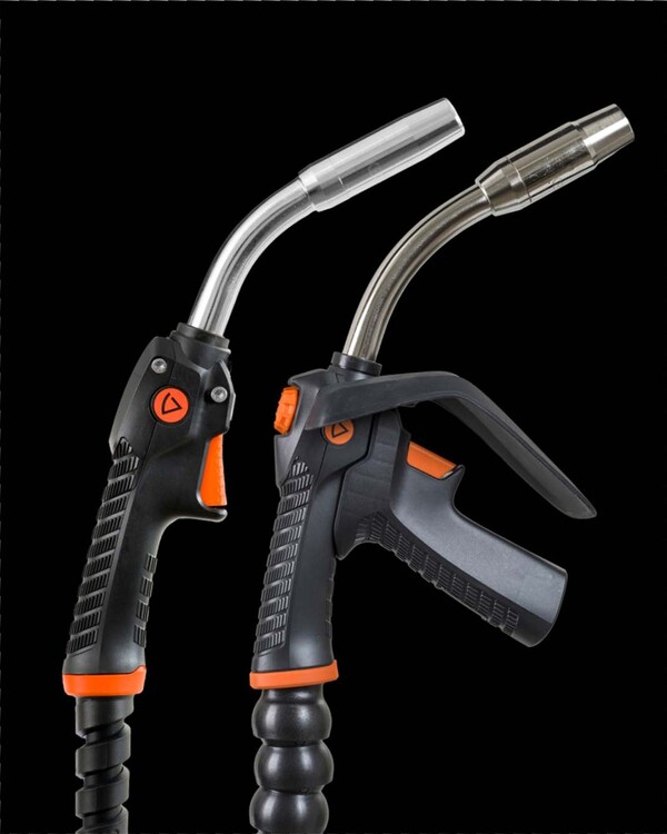 Smart design, real results.

Kemppi Flexlite MIG/MAG welding torches are built to enhance both performance and productivity without compromising comfort. Their ergonomic, well-balanced design reduces wrist strain and fatigue, even during long welding sessions.

Thanks to unified consumables across all models, daily maintenance and spare part management become simpler and more cost-effective. And with the optional on-torch remote control, you gain the flexibility to adjust settings directly where you weld.

See our full torch selection:

…more