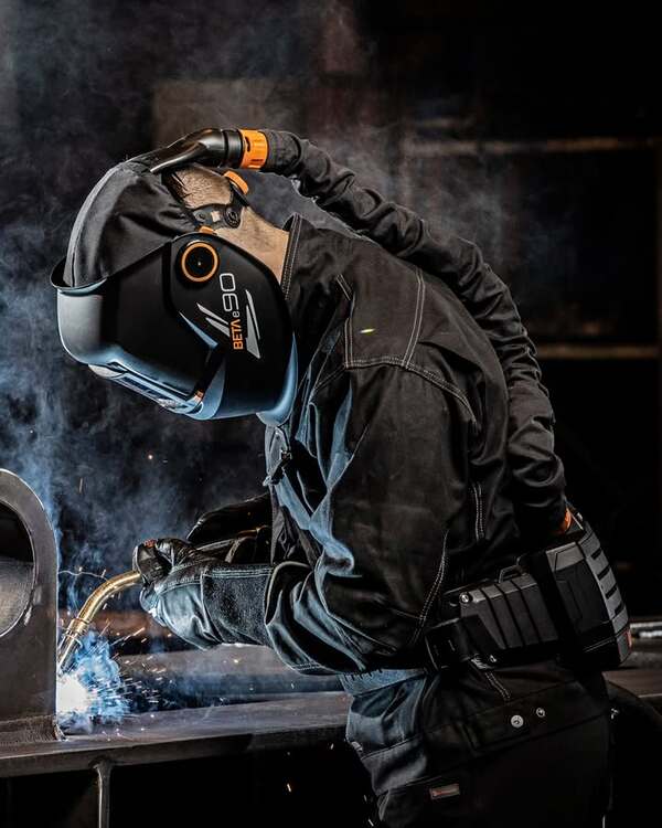 Reminder: change your particle filters regularly!
Your welding respirator’s particle filter removes harmful particles and gases, but it can only do its job when it’s clean and replaced regularly.
Here’s why regular filter changes matter:
🔸 Ensures fresh, healthy breathing air for long-term safety
🔸 Prevents back-pressure that wears out your respirator’s mechanical parts
🔸 Keeps airflow efficient so the fan doesn’t overwork and drain the battery
Small maintenance, big impact!
Read more: https://www.kemppi.com/en/blogs/how-fresh-is-your-air
#Kemppi #KemppiWelding #WeldingSafety #RespiratoryProtection