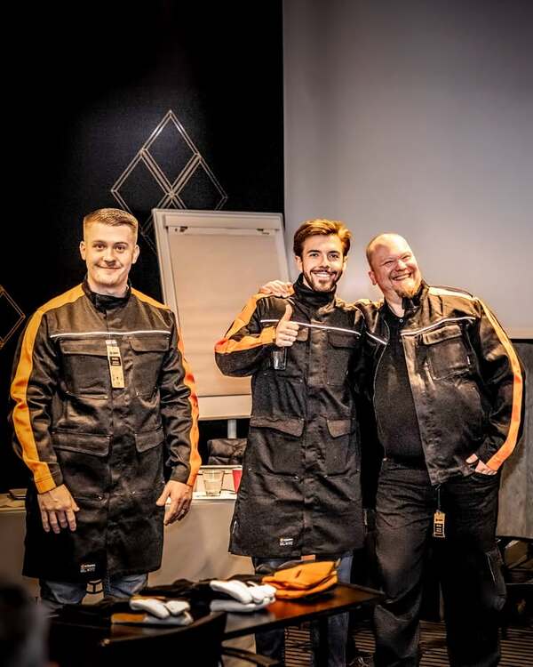 It takes more than sparks to build something that lasts. It takes trust, care, and teamwork.🤝
Today, on International Men’s Day, we celebrate the men who bring strength, skill, and pride to our work — and the teammates who stand beside them every day.
At Kemppi, we believe that true strength is built not only in metal, but in mutual respect and equality.🌍
#InternationalMensDay #Equality #Weldedtogether #Kemppi #KemppiWelding