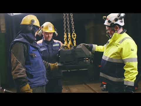 We did an extreme test for the HD200 wire feeder at the Helsinki Shipyard, paired with the FastMig X5P. And yes, it really is built ...
