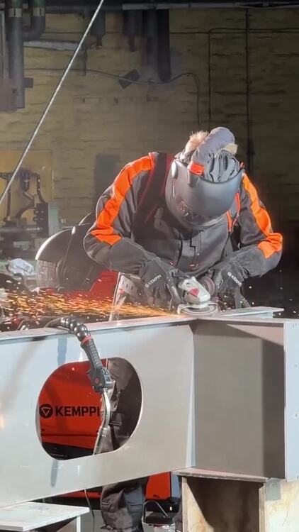 From fillet welds along stiffeners to out-of-position welds inside narrow sections, shipbuilding is the kind of work most people never see. Think crawling into tight spaces, welding overhead, working through constant noise, grinding dust and the pace of a live production schedule. ⚓️👨🏭
Here’s a behind-the-scenes moment from our visit to Helsinki Shipyard, where we photographed Kemppi solutions being used in the tough environment they’re built for.
Witness a welder grinding with the Kemppi Zeta Fresh Air G that is designed to make grinding and finishing safer and more comfortable across long shifts. It pairs a balanced, lightweight grinding helmet with respiratory protection, with the option to use either a powered filter unit (with gas/particle/pre-filters) or a supplied-air regulator.
What would you prioritise in shipyard welding? Is it prep, positioning, consistency, or safety gear?
#Kemppi #BehindTheScenes #HelsinkiShipyard #ZetaFreshAir #GrindingAndFinishing #RespiratoryProtection