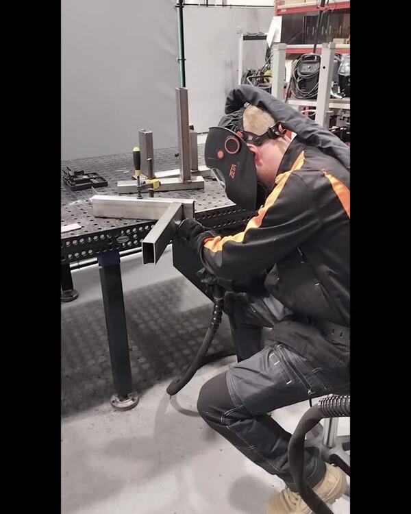 Big thanks to Ossi Kokkoniemi for doing the test welds during our great welding session together with Stalatube and Lari Brask, Technology and R&D Director.

We tested welding of Stalatube ferritic stainless steel tubes (grade 1.4003) using theX5 Fastmig Pulse+ welding machine. The goal was to evaluate suitable welding parameters for different positions.

Interestingly, we found that MAX Position works as an excellent common process for all welding positions when joining these tubes.

Below is an example of a vertical‑up fillet weld on 80x40x3 mm ferritic stainless steel tube (1.4003).

Always rewarding to turn practical testing into clear, usable knowledge.
…more