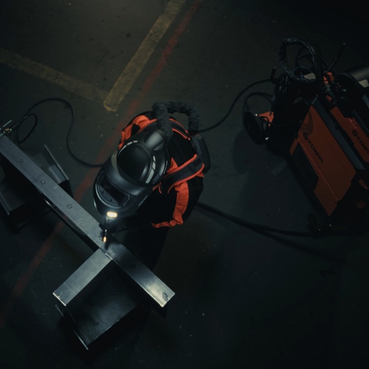 One helmet, every task. 🧑🏭
Meet Kemppi Epsilon – the new configurable fresh-air welding helmet with an integrated hard hat, designed for demanding industrial work.
Epsilon’s unique quick-switch system lets welders switch between clear grinding, auto-darkening, and passive welding visors without tools or helmet removal. Fewer equipment changes mean more time focused on the task at hand.
With certified hard-hat protection, TH3-level respiratory protection, and comprehensive eye, face, and hearing protection integrated into one system, Epsilon adapts to changing tasks while helping welders stay protected.
#Kemppi #KemppiEpsilon #WeldingHelmet #WeldingSafety